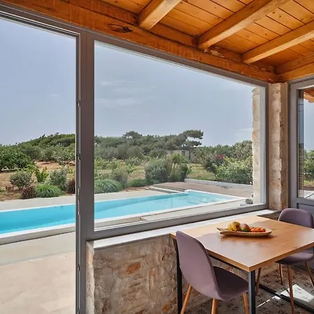 Сasa de vacaciones Vine House